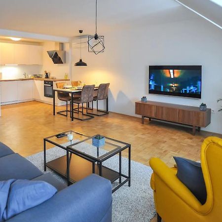 Strict City Apartments Любляна Екстер'єр фото