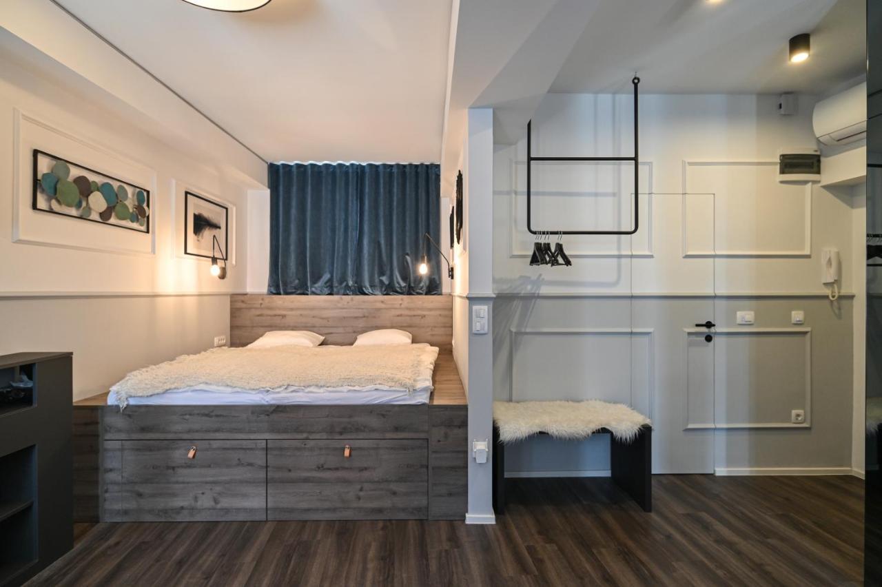 Strict City Apartments Любляна Екстер'єр фото