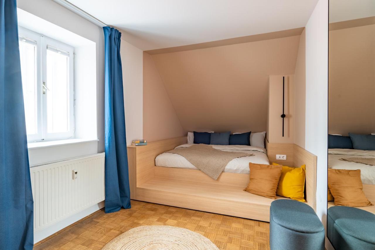 Strict City Apartments Любляна Екстер'єр фото