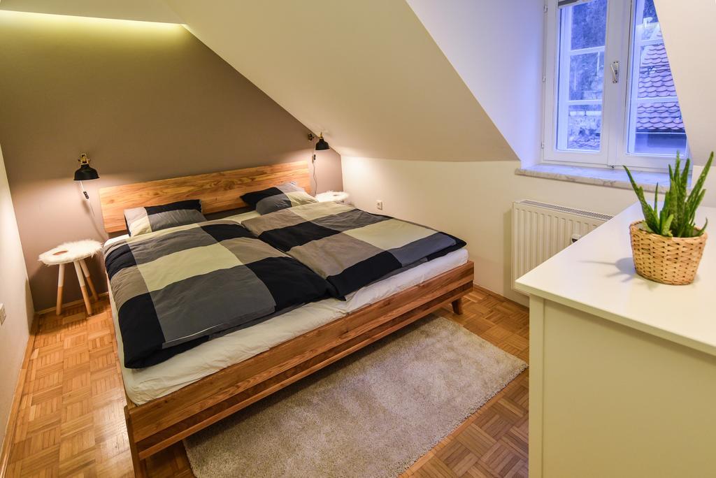 Strict City Apartments Любляна Екстер'єр фото