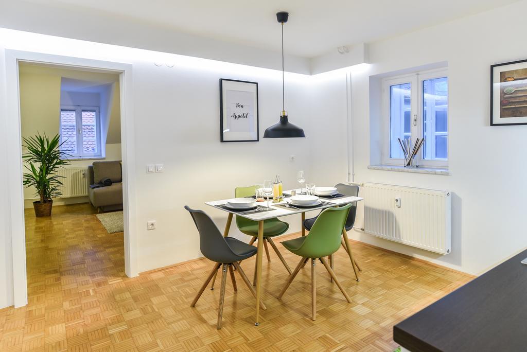 Strict City Apartments Любляна Екстер'єр фото